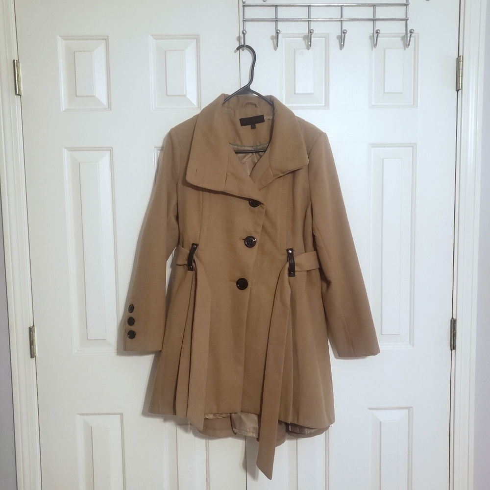 Steve Madden tan trench coat